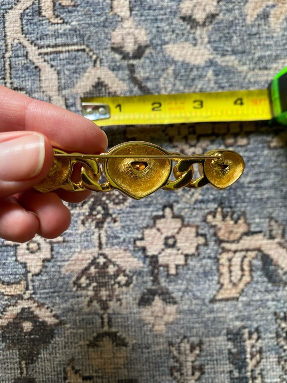 Christian Dior vintage Gold-Tone Red Heart Crystal Brooch - Picture 3 of 3